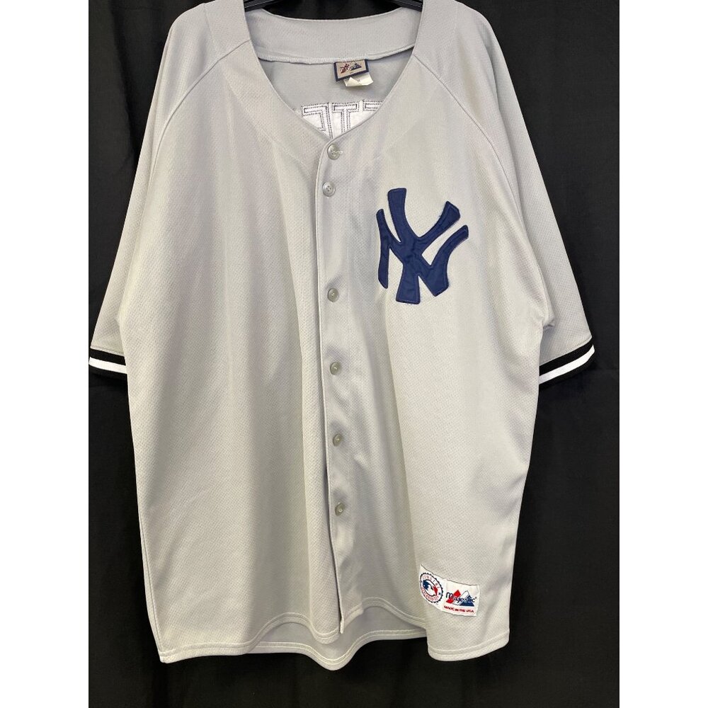 Majestic Men's Derek Jeter #2 NY Yankees Button up Jersey Gray Size XXL SKU 4814